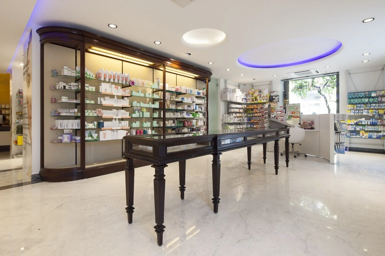 Gli spazi della Farmacia Farfalla a Sorrento